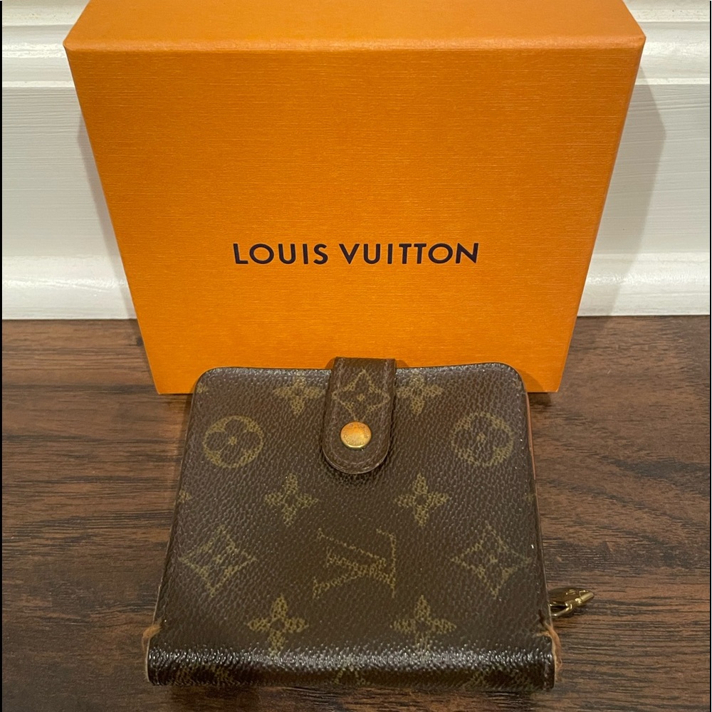 Louis Vuitton Small Wallet